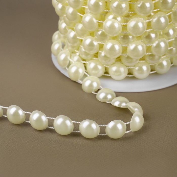 Жемчуг на нитях, плоский, 10 мм, 9 &plusmn; 1 м, цвет молочный