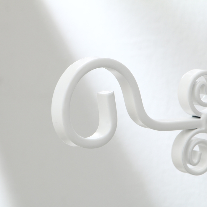 Кронштейн для кашпо кованый, 25 см, металл, белый Кронштейн для кашпо кованый, 25 см, металл, белый