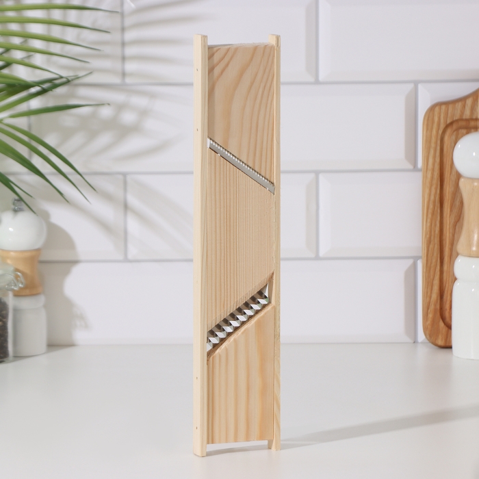 Терка универсальная большая 33,5 х 7 х 1,5см Терка универсальная большая 33,5 х 7 х 1,5см