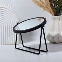 Зеркало настольное &laquo;Богема&raquo;, d зеркальной поверхности 14,5 см, цвет чёрный