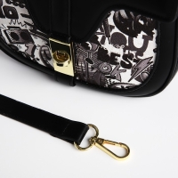 Сумка-мессенджер на клапане, цвет чёрный Сумка-мессенджер на клапане, цвет чёрный