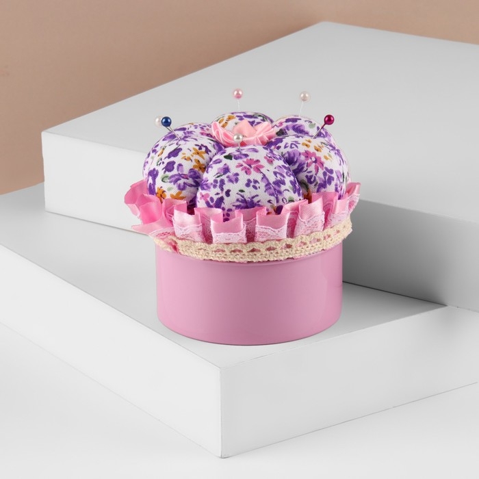 Игольница со шкатулкой для хранения мелочей, 8 &times; 7,8 &times; 7,8 см, цвет розовый