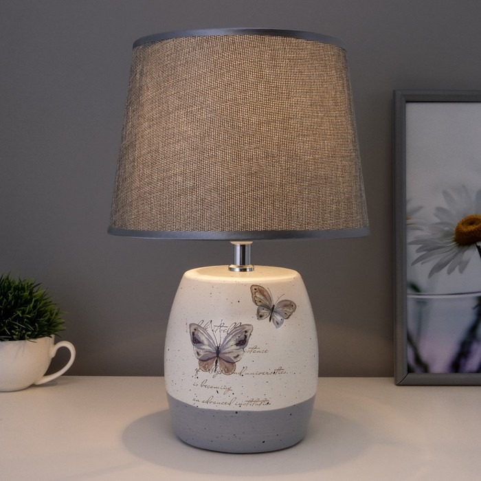 Лампа настольная Лампа настольная "Бабочки" 1xE14 40вт белый-серый 24х24х33 см RISALUX