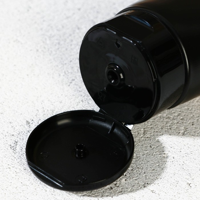 Подарочный набор косметики «Настоящий мужик», гель для бритья 110 мл, бальзам после бритья 110 мл, бритва, HARD LINE Подарочный набор косметики «Настоящий мужик», гель для бритья 110 мл, бальзам после бритья 110 мл, бритва, HARD LINE