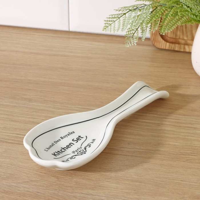 Набор аксессуаров для кухни Доляна &laquo;Уют&raquo;, 4 предмета (дозатор 300 мл, мыльница, подставка для губки, подставка для ложки), цвет белый