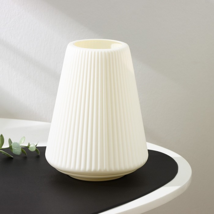 Ваза для цветов, 14×18 см, 1,5 л, цвет МИКС Ваза для цветов, 14×18 см, 1,5 л, цвет МИКС