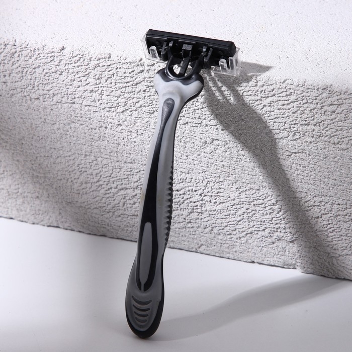 Подарочный набор косметики &laquo;Клуб настоящих мужиков&raquo;, гель для бритья 110 мл и бритва, HARD LINЕ