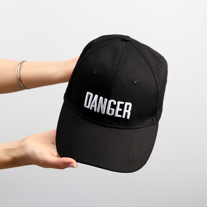 Кепка мужская с лентой DANGER, цвет чёрный, р-р 56 Кепка мужская с лентой DANGER, цвет чёрный, р-р 56