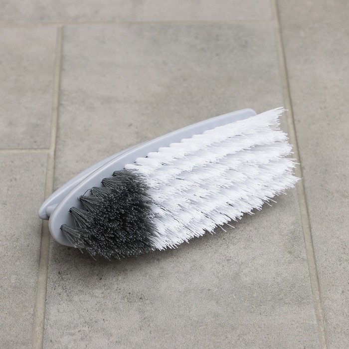 Щётка - утюжок &laquo;Дельта&raquo;, 15&times;5,5&times;7,5 см, цвет МИКС