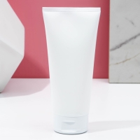 Подарочный набор косметики &laquo;Насладись моментом&raquo;, гель для душа 300 мл и крем для тела 200 мл, ЧИСТОЕ СЧАСТЬЕ