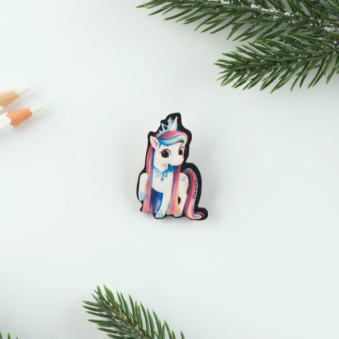 Подарочный набор новогодний  &laquo;Волшебство рядом&raquo;: блокнот, карандаши, наклейки и значок