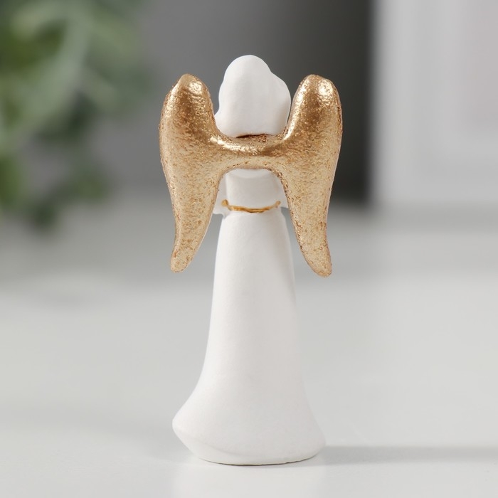 Сувенир полистоун "Ангел-дева с сердцем/звездой" белый с золотом МИКС 5х2,3х1,3 см