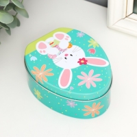 Шкатулка металл яйцо "Зайчик с охапкой раскрашенных яиц" 11,7х9,2х4,5 см Шкатулка металл яйцо "Зайчик с охапкой раскрашенных яиц" 11,7х9,2х4,5 см