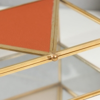 Шкатулка стекло, кожзам с металлическим каркасом "Треугольник" рыжая 18,8х14,7х6,6 см Шкатулка стекло, кожзам с металлическим каркасом "Треугольник" рыжая 18,8х14,7х6,6 см