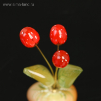 Сувенир &laquo;Земляничка&raquo;, 6&times;8,5 см, селенит