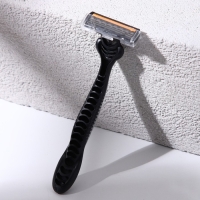 Подарочный набор косметики &laquo;Клуб настоящих мужиков&raquo;, гель для бритья 110 мл и бритва, HARD LINЕ