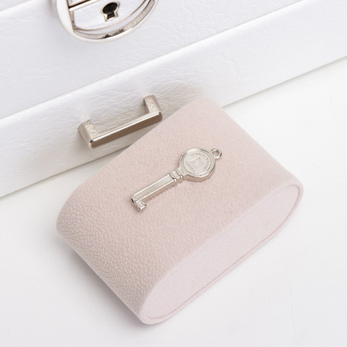 Шкатулка кожзам для украшений Шкатулка кожзам для украшений "Кабрина" белая 30,5х20х13,5 см