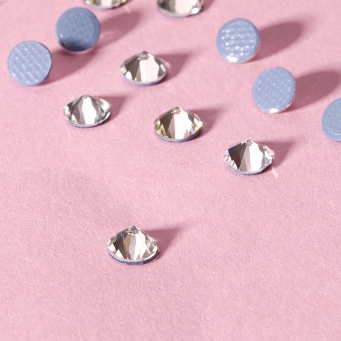 Стразы термоклеевые &laquo;Конус&raquo;, стеклянные, SS16, d = 4 мм, 100 шт, цвет белый