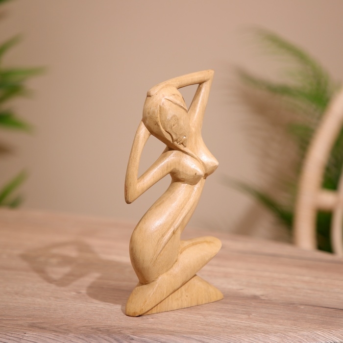 Абстракция "Девушка" дерево 21 см