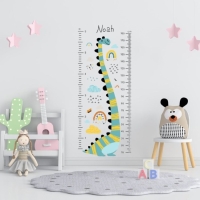 Наклейка пластик интерьерная цветная ростомер "Динозаврик Ноа" 60x90 см Наклейка пластик интерьерная цветная ростомер "Динозаврик Ноа" 60x90 см