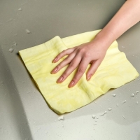 Замша протирочная TORSO 43&times;32 см в тубе, жёлтый