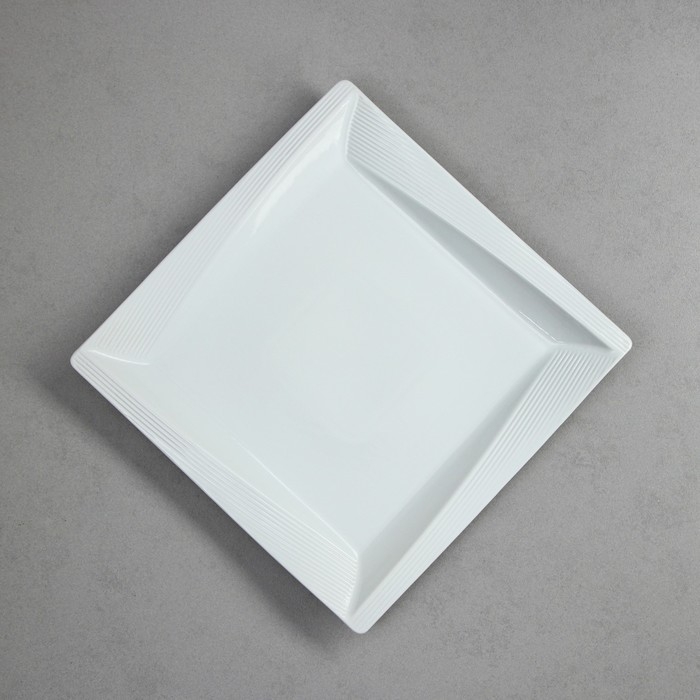 Блюдо «Негин», квардратное, фарфор, Иран Блюдо «Негин», квардратное, фарфор, Иран