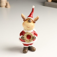 Сувенир полистоун "Лосик в красном кафтане и колпаке, с золотым венком" 8х6х16,5 см Сувенир полистоун "Лосик в красном кафтане и колпаке, с золотым венком" 8х6х16,5 см