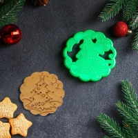 Форма для печенья «Ёлочка», вырубка, штамп, d=9 см, цвет зелёный Форма для печенья «Ёлочка», вырубка, штамп, d=9 см, цвет зелёный