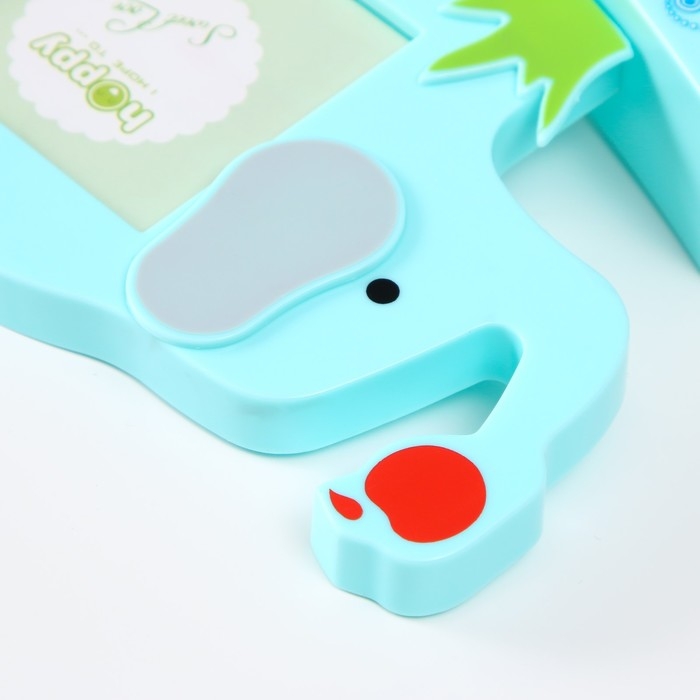 Фоторамка пластик 6х6 см Фоторамка пластик 6х6 см "Слоник с яблочком" голубой 18х3,9х16,3 см