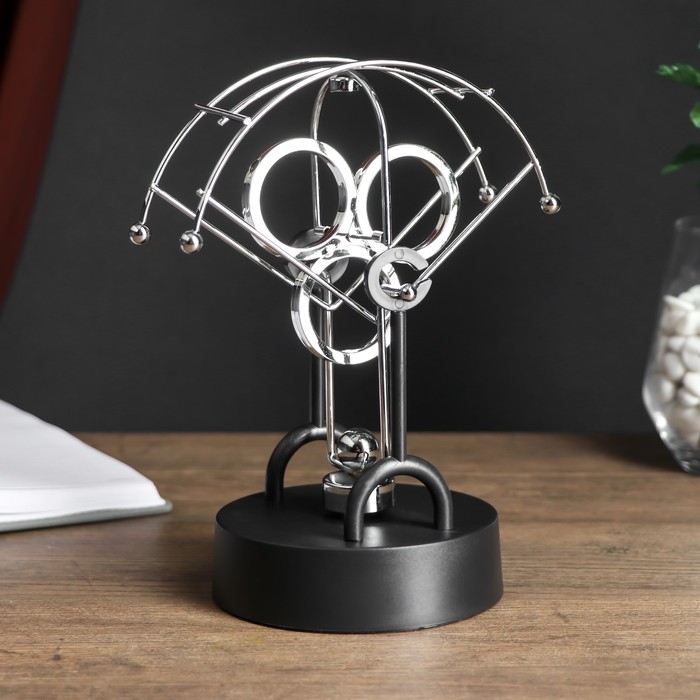 Маятник настольный антистресс «Сфера: кольца», 10.5×15.5×20 см Маятник настольный антистресс «Сфера: кольца», 10.5×15.5×20 см