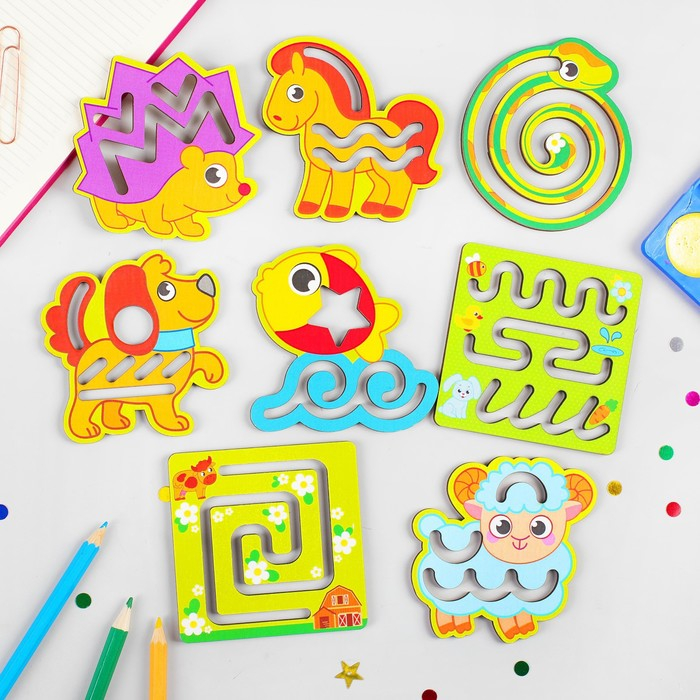 Трафареты для рисования &laquo;Животные&raquo;, рисунок наклеен