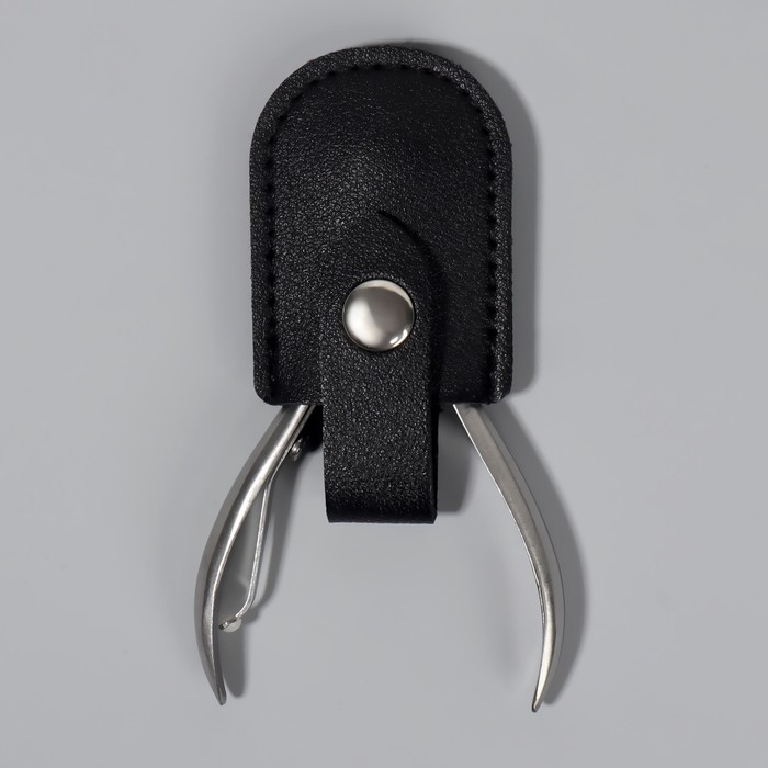 Чехол для хранения маникюрных инструментов, на кнопке, 6,8 &times; 3,8 см, цвет чёрный