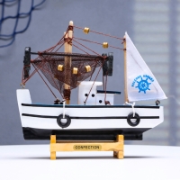 Корабль сувенирный "Рыбацкое судно" 16*16см Корабль сувенирный "Рыбацкое судно" 16*16см