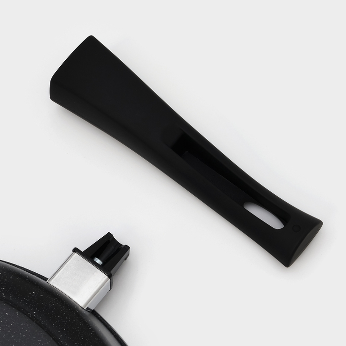 Сковорода Доляна «Элит», d=28 см, пластиковая ручка, стеклянная крышка, антипригарное покрытие Сковорода Доляна «Элит», d=28 см, пластиковая ручка, стеклянная крышка, антипригарное покрытие