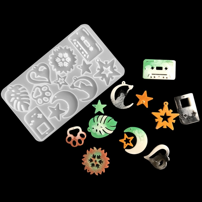 Форма силиконовая универсальная для создания сережек, кулонов, брелков - 12 шт. Форма силиконовая универсальная для создания сережек, кулонов, брелков - 12 шт.