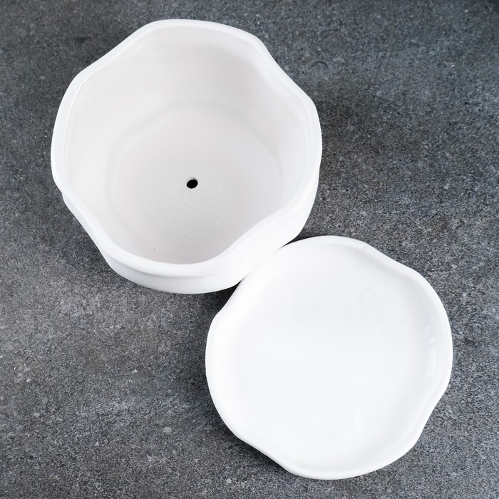 Горшок &laquo;Лилия&raquo; белое, 0 85 л/ 8,5х15 см