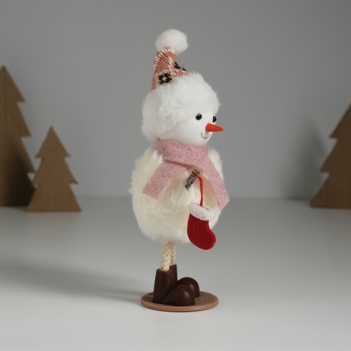 Сувенир текстиль "Снеговик в розовом шарфике, с носочком" 11х7х17,3 см