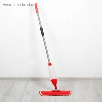 Швабра для мытья пола с распылителем Доляна, насадка из микрофибры, металлическая ручка, 123&times;14&times;42см, цвет красный
