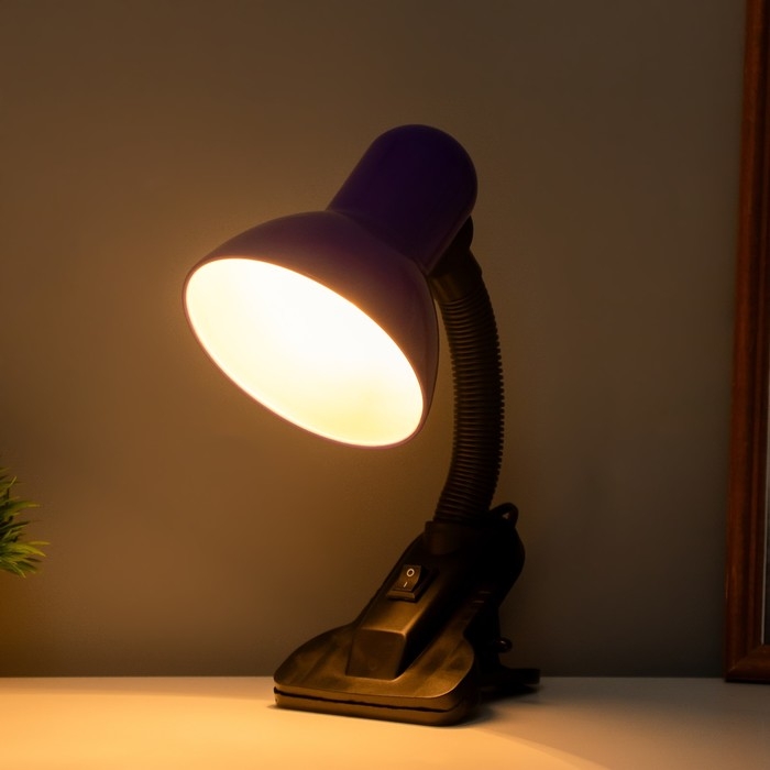 Лампа настольная Е27, с выкл. на зажиме (220В) фиолетовая (108В) Лампа настольная Е27, с выкл. на зажиме (220В) фиолетовая (108В)