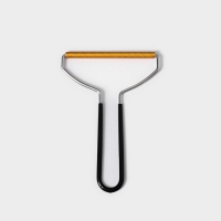 Скребок для чистки одежды, ковров, мебели Доляна, 18×12,5 см, ПВХ ручка Скребок для чистки одежды, ковров, мебели Доляна, 18×12,5 см, ПВХ ручка