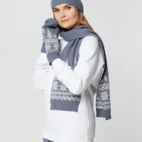 Шапка Elnik, серая с молочно-белым Шапка Elnik, серая с молочно-белым