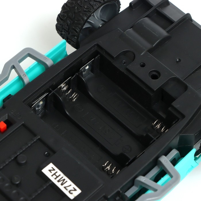 Машина радиоуправляемая &laquo;Гоночная&raquo;, работает от батареек, открываются двери, световые эффекты, цвет МИКС