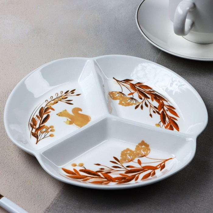 Менажница керамическая &laquo;Белочка&raquo;, 19 см, цвет белый