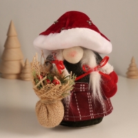 Декор "Бабуся-мухомор с новогодней корзиной" 15х12х16 см Декор "Бабуся-мухомор с новогодней корзиной" 15х12х16 см