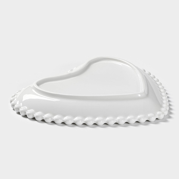 Тарелка керамическая &laquo;Сердце&raquo;, 16,5&times;15,5 см, цвет белый