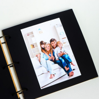 Фотоальбом на кольцах 30 листов "Котики в чашке" чёрные листы 18,5х18,5 см