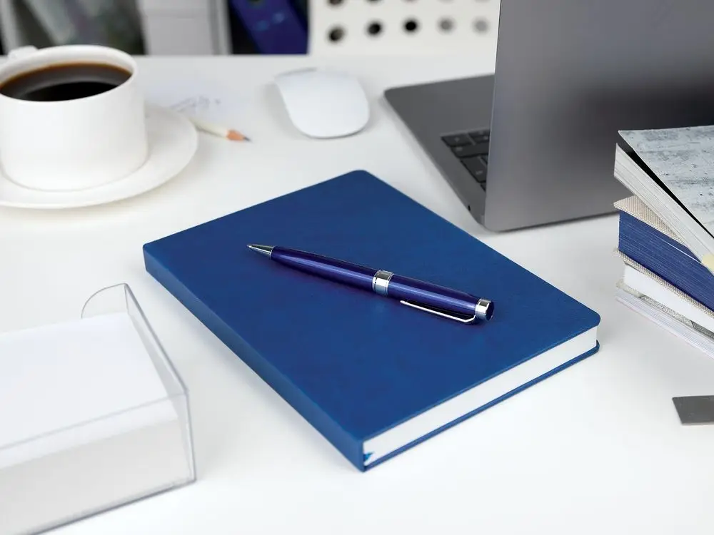 Ручка шариковая Broad Ring, глянцевая, темно-синяя Ручка шариковая Broad Ring, глянцевая, темно-синяя