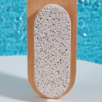 Пемза для педикюра с щёткой, с подвесом, натуральная щетина, 9,5 × 4 см, в коробке, цвет бежевый Пемза для педикюра с щёткой, с подвесом, натуральная щетина, 9,5 × 4 см, в коробке, цвет бежевый