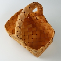 Корзина плетеная 24 x 13,5 x 9,5/25 см, секвойя Корзина плетеная 24 x 13,5 x 9,5/25 см, секвойя