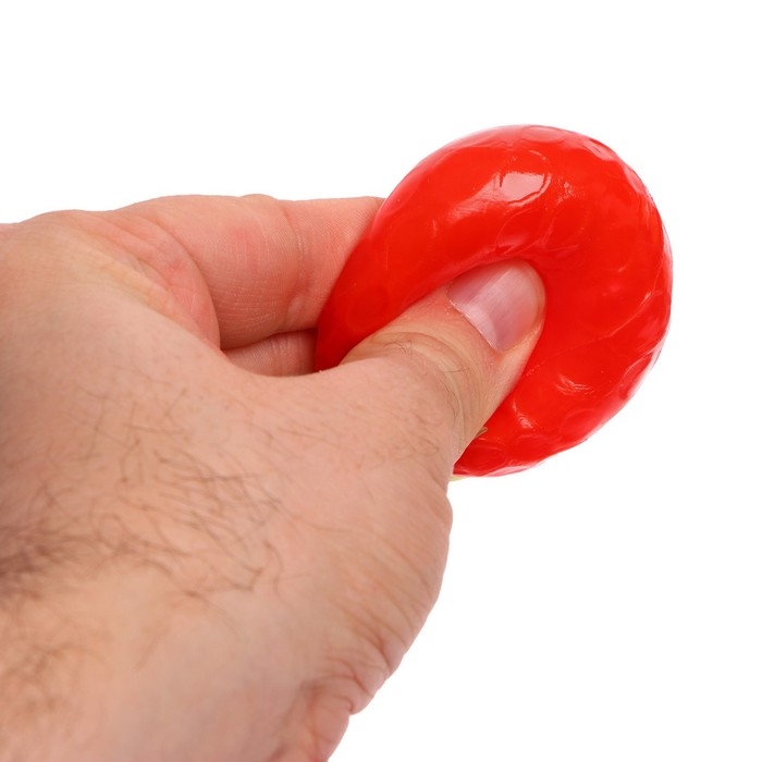 Мялка &laquo;Ягодка&raquo; на резинке, с гидрогелем